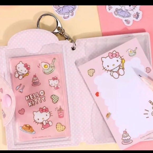⭐️4/$8 Sanrio - Hello Kitty - Wallet Keychain | Photo Card K Pop Display Holder - Picture 3 of 5